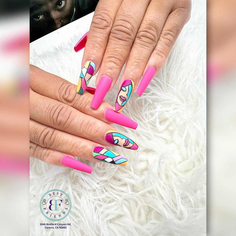 Minimalist nail design